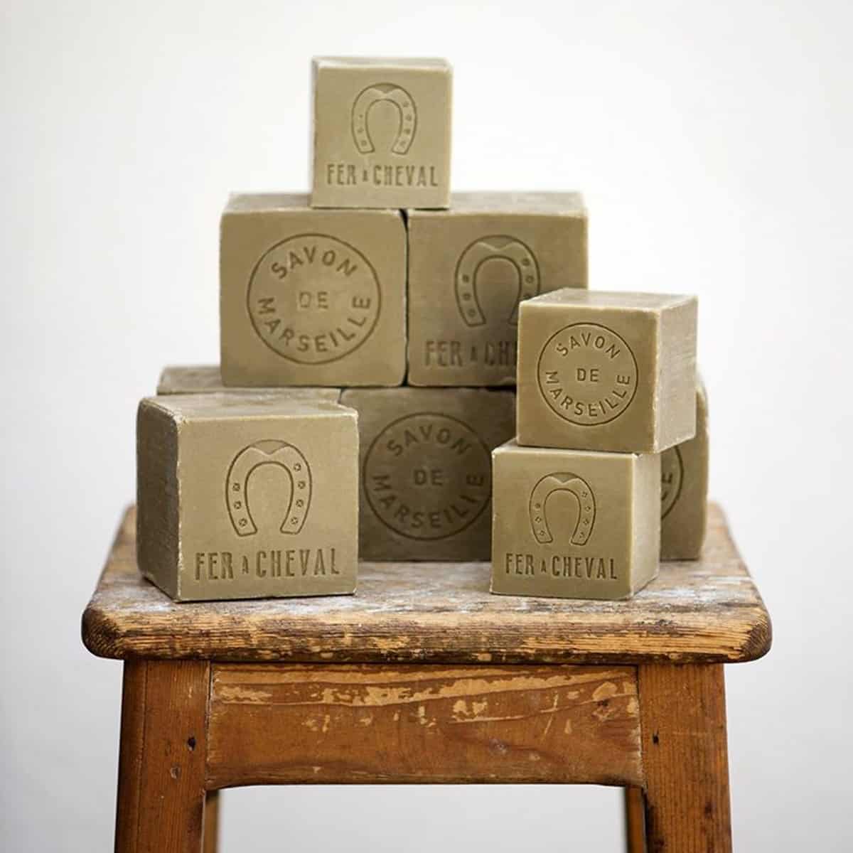 Jabón de Marsella en cubo natural Jabón de Marsella en cubo natural